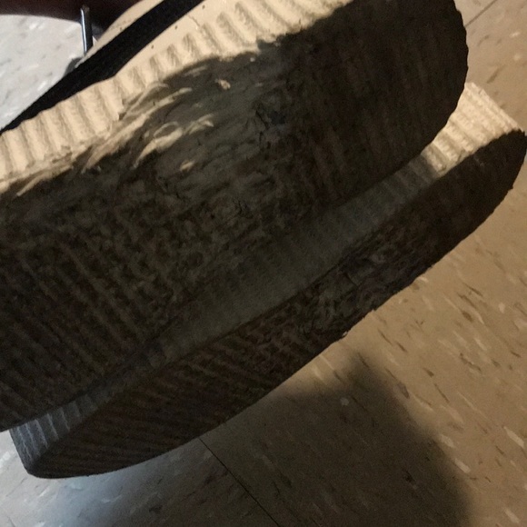 Fenty - Picture 5 of 5